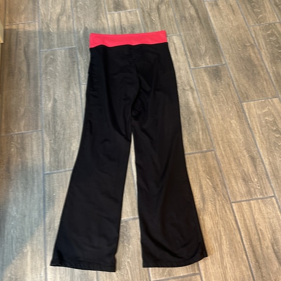 Champion yoga pants. Black with pink waistband. Medium. No pockets. - Picture 5 of 6